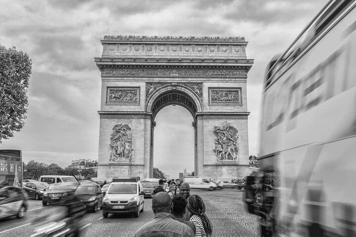 Half-Day Tour with Crepe and Eiffel Summit Visit with Pick up  10
