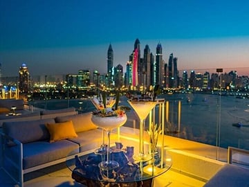 Burj Khalifa Sky Experience with Rooftop Dining – Dubai’s Most Iconic View