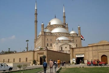Overnight Tour from Hurghada to Cairo with Pyramids Visit