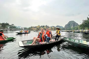 Ninh Binh Daily Tour: Hoa Lu Tam Coc Boat Trip, Bike & Limousine
