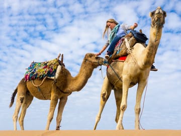 Premium 2 Hours Camel Ride: Amazing Desert & Sea – Hurghada