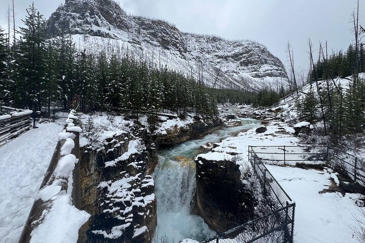 4 Days Banff Jasper Yoho National Park Adventure Tour 8