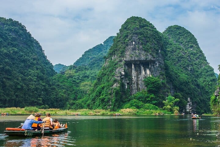Full Day Private Tour in Ninh Binh - Halong Bay On Land