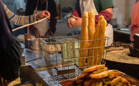 Shanghai Breakfast Street Food Tour: A Culinary Experience