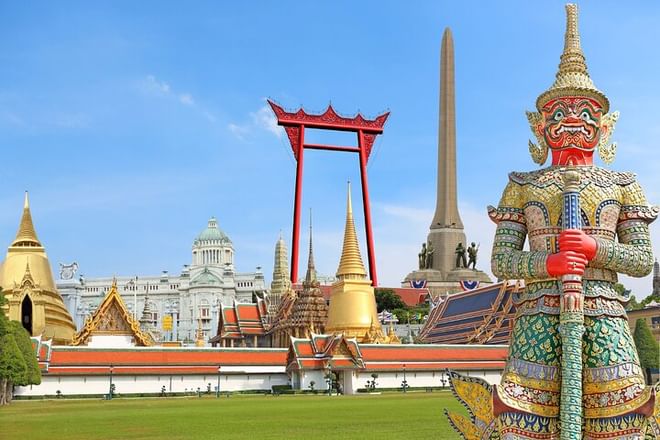 Bangkok: Grand Palace & Wat Pho Half-Day Private Tour