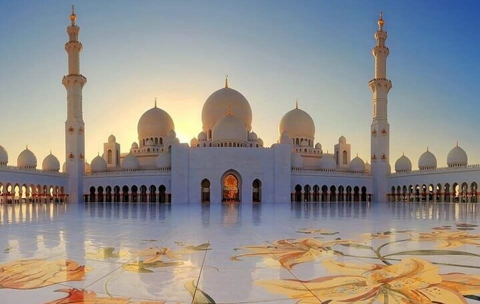 Shaikh Zayed Grand Mosque Tour with Pickup from Dubai