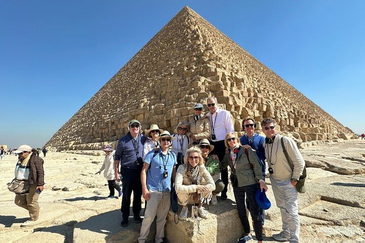 Giza Pyramids, Egyptian Museum & Khan El Khalili Market Tour