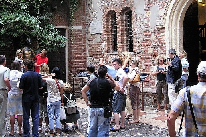 Visit of Verona and Lake Garda. Private tour with pick up 6