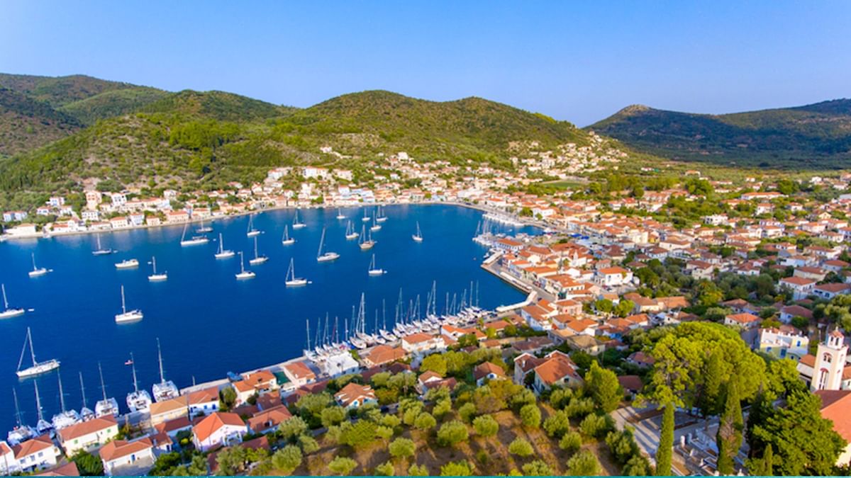 Kefalonia Highlights : Bus tour & Cruise with lunch in Fiscardo