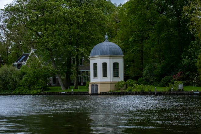 Weesp & Loenen aan de Vecht Private Tour – Premium Car & Official Guide 6