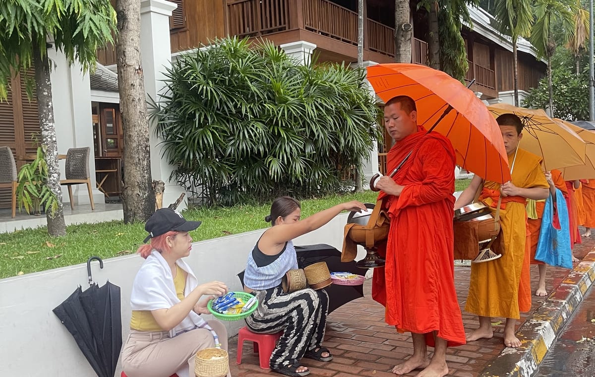 Luang Prabang Morning Alms Giving City Tour& Kuang Si Falls