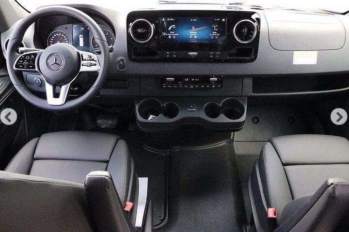 Your Island Welcome: Private KOA Airport Transfers