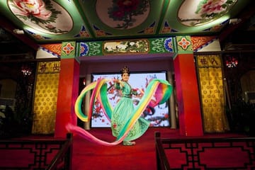 Chengdu Sichuan Opera Evening Show with Tea Service