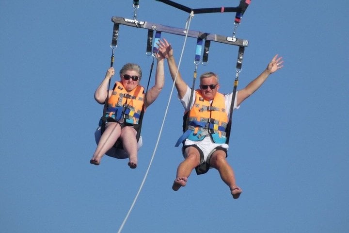 Hurghada : Parasailing Fly High Sea Adventure with Transfer 9