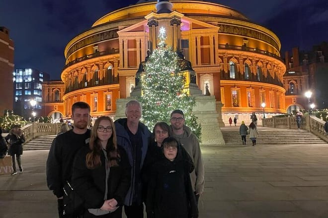 Christmas Lights London Taxi Tour with Hotel Pickup