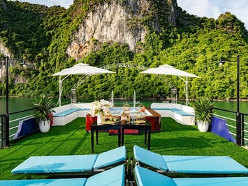 Sonata Cruise: Halong Bay Day Trip with Buffet and Jacuzzi Pool