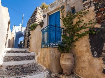 Santorini Acient Akrotiri and Wine museum