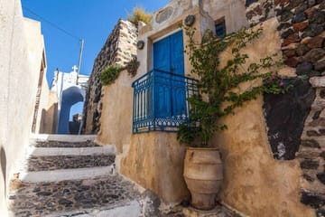 Private Full-Day Tour of Santorini: Emporio, Fira, Firostefani