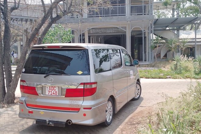 Victoria Falls Airport VFA Transfers to Town lodges 7