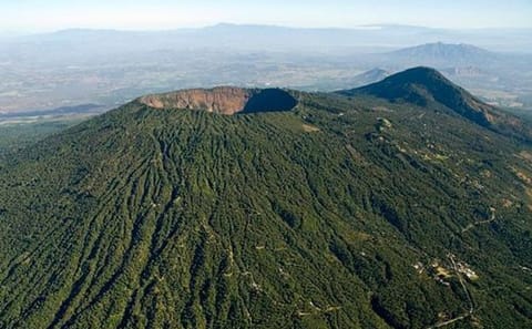 San Salvador Layover Tour with El Boqueron Park Visit
