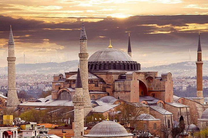 Private Guided Tours of Istanbul's Iconic Sights and Landmarks