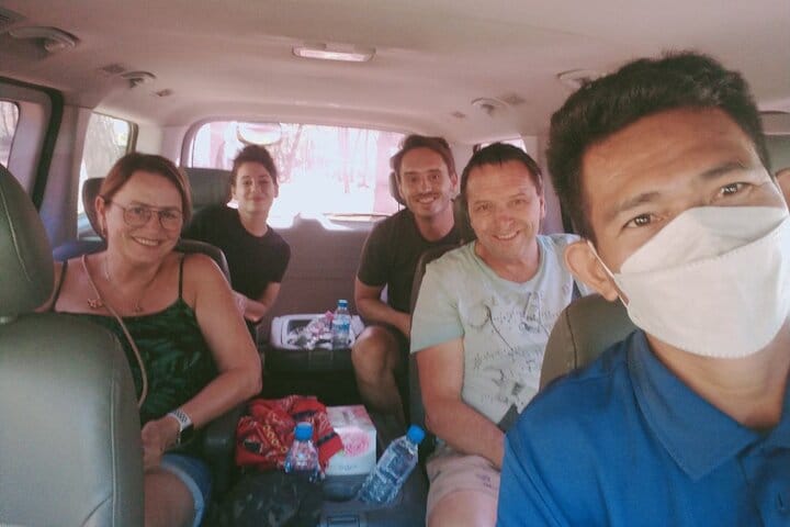 Private Taxi Service between Phnom Penh and Siem Reap