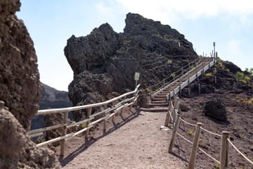 Culinary and Hiking Tour of the Amalfi Coast and Naples