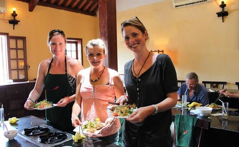 Market to Kitchen Culinary Experience in Hoi An