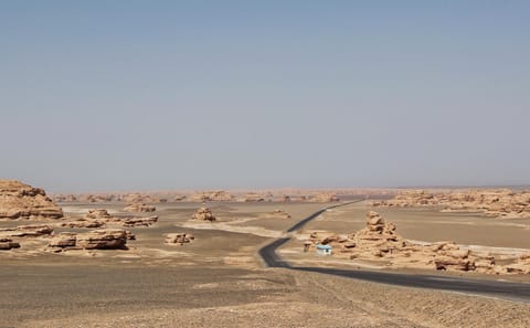 Explore Yangguan, Yumenguan, and Yardang in Dunhuang Tour