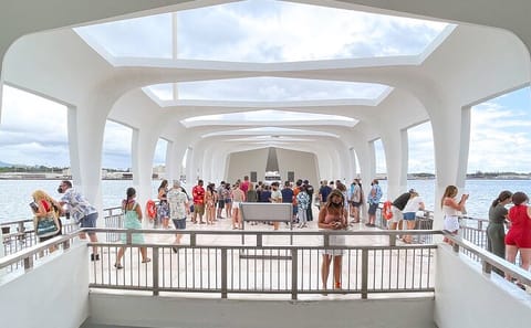 Pearl Harbor Tour: USS Arizona Memorial and Battleship Missouri