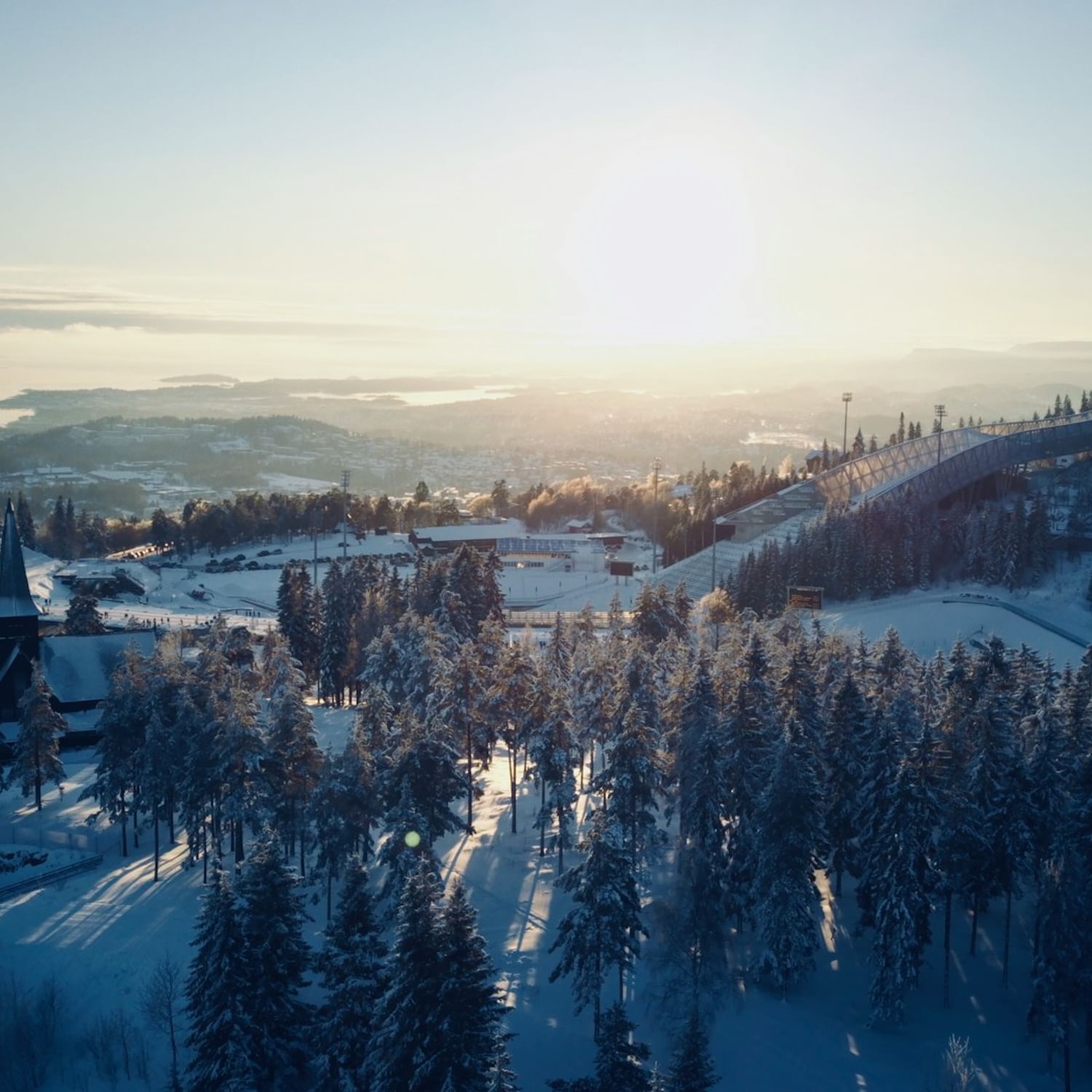 Discover Oslo’s Natural Beauty and History: A Scenic Hike from Frognerseteren to Holmenkollen