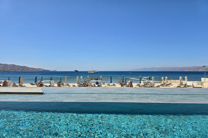 Private Full Day Tour to Aqaba Red Sea from Petra Hotels.