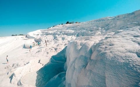 Private Bus Tour to Pamukkale and Hierapolis from Kuşadası