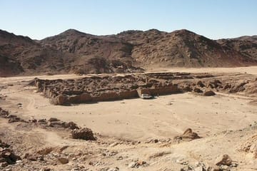 Jeep Safari Tour to the Ancient Mons Claudianus in Safaga