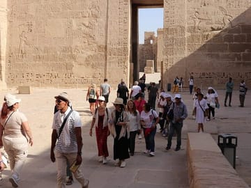 Luxor Tour: Valley of the Kings, Medinet Habu & Horseback Ride
