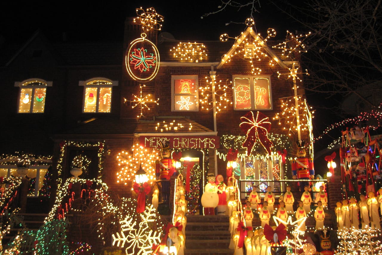 Brooklyn, Dyker Heights - Christmas Wonderland 8