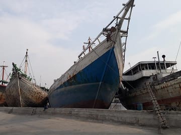 Phinisi Schooner
