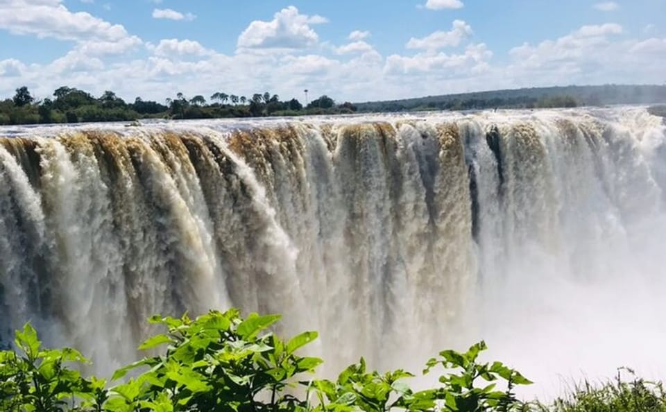 Victoria Falls Private Guided Tour from Zimbabwe and Zambia