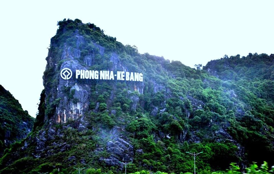Full-Day Historical and Scenic Tour to Phong Nha Cave from Hue