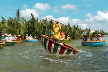 Hoi An Ancient Town and Cam Thanh Basket Boat Tour