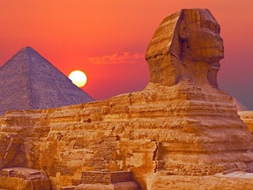 Private Half day Tour of the Pyramids and Sphinx from Cairo