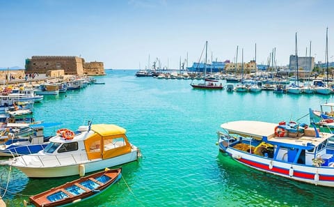 Knossos Palace and Heraklion City Tour from Heraklion