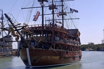 Side Boat Tour with Foam Party, Lunch and Free Soft Drinks