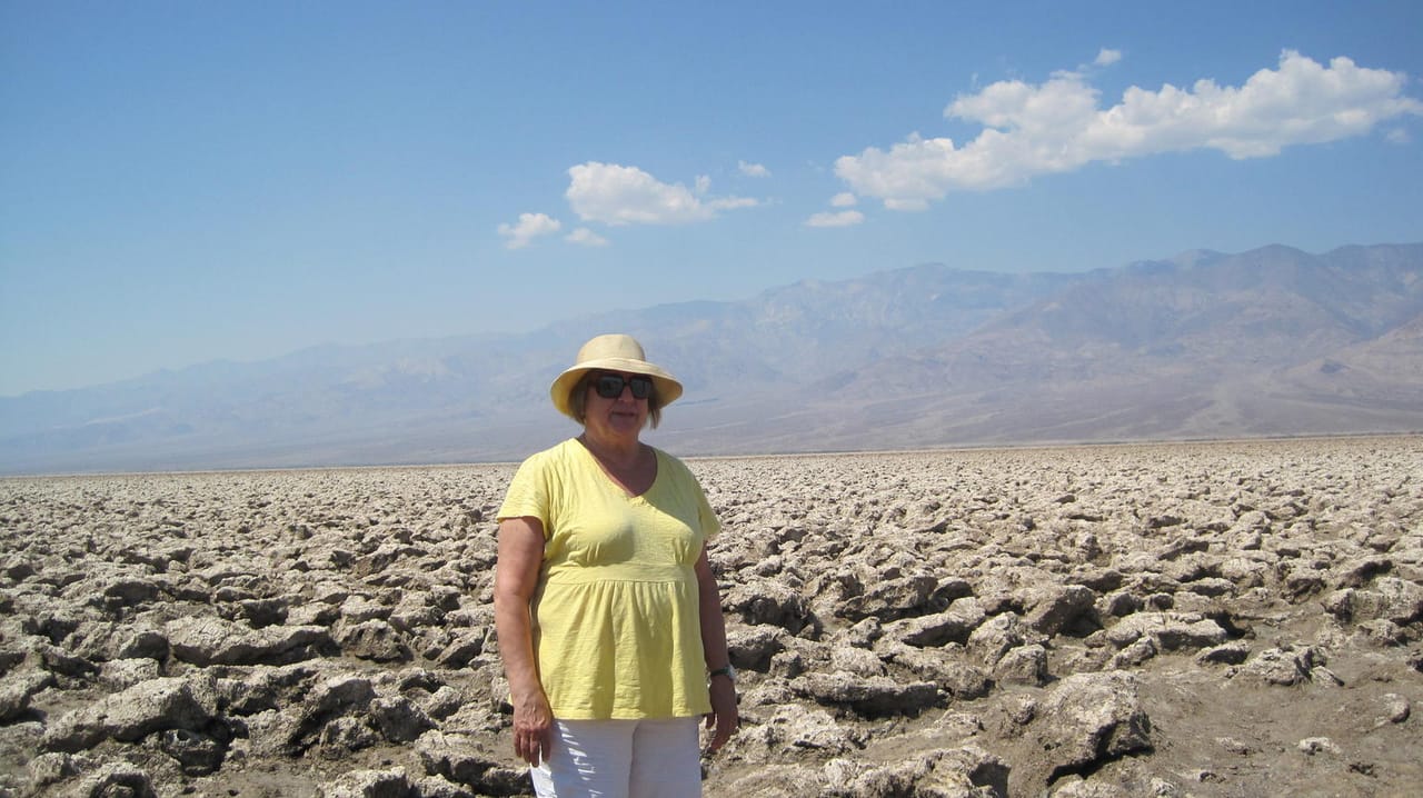 <p>This is me Sandy and I am just chillin in death valley</p>