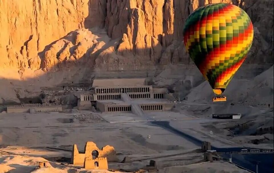 Hot Air Balloon and Temple Tour in Luxor, Egypt