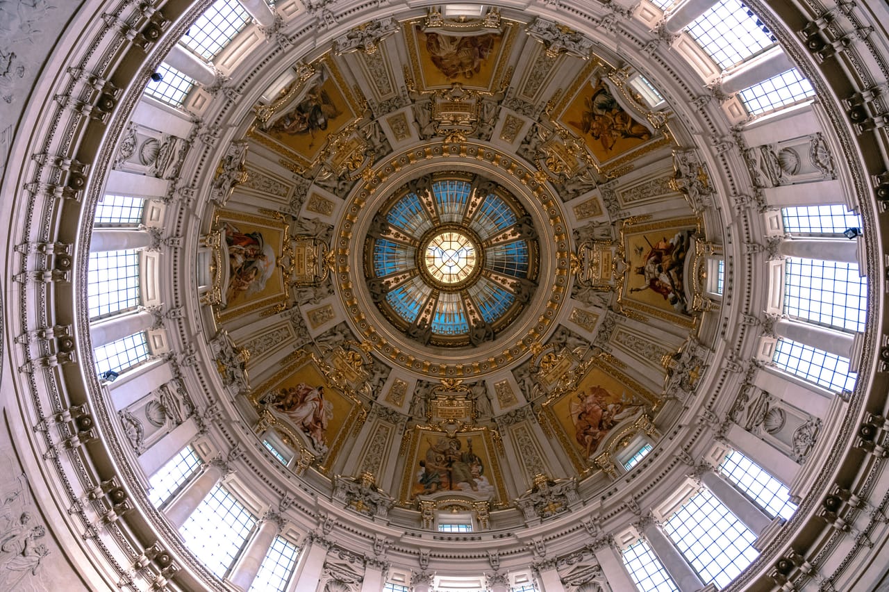 Paris: Napoleon's Tomb & Les Invalides Small Group Tour 8