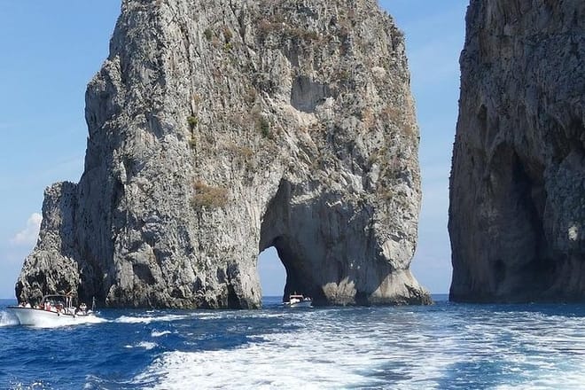 Discover Capri and Sorrento coast from Naples 8