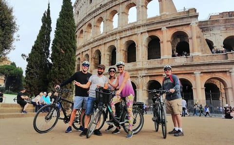 E-bike Tour of Rome's City Center and Trevi Fountain