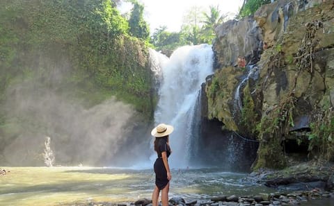 Bali Waterfalls Tour: Tibumana, Tukad Cepung, and Tegenungan