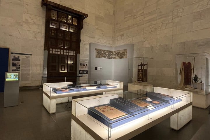 Royal Mummies Museum, Citadel and Khan El Khalili Tour.